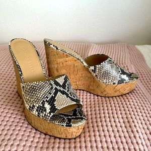 Veronica Beard Dali edge in neutral snake